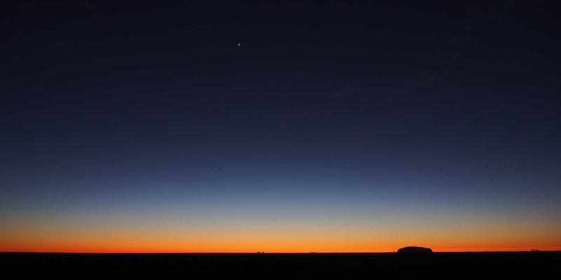 亚亚星专业测评：婴儿背带与腰凳如何选？不同月龄的Ergonomic背负系统深度对比