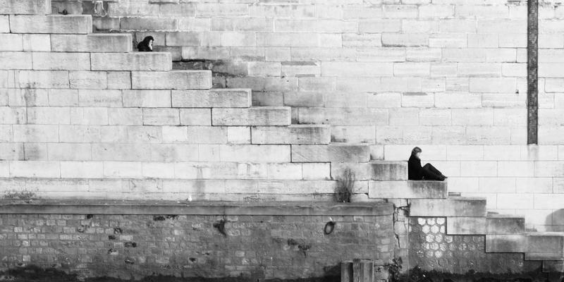 儿童书包背负系统解析：亚亚星专业指南，如何预防脊柱侧弯与驼背