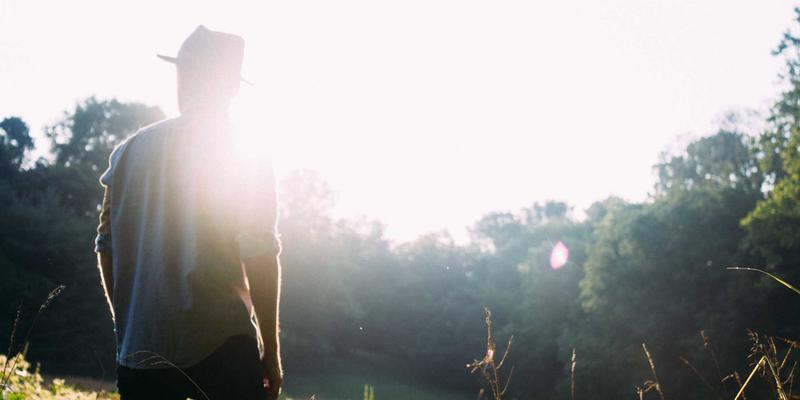 儿童游泳装备全攻略：从泳衣材质到浮具安全认证，守护宝宝水中安全