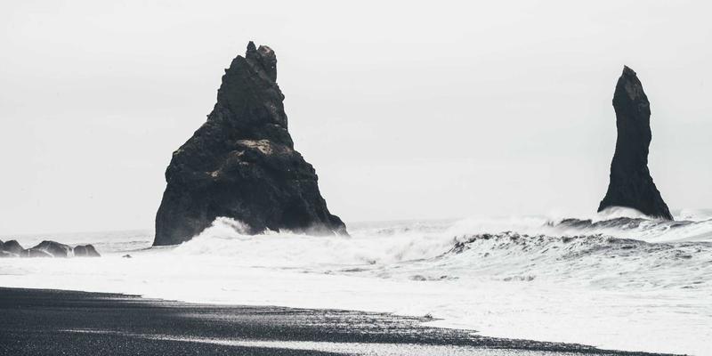 婴幼儿服装、育儿产品与婴儿玩具：当代儿童用品发展的三大支柱与选购指南