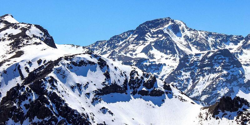 育儿产品选购指南：如何根据身高调节儿童学习桌椅，科学保护脊椎健康